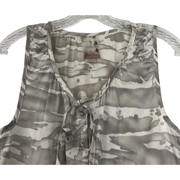 Da Nang Tank top Blouse Womens  Size XS Silk Floral Embroidered Button Down - Picture 5 of 11